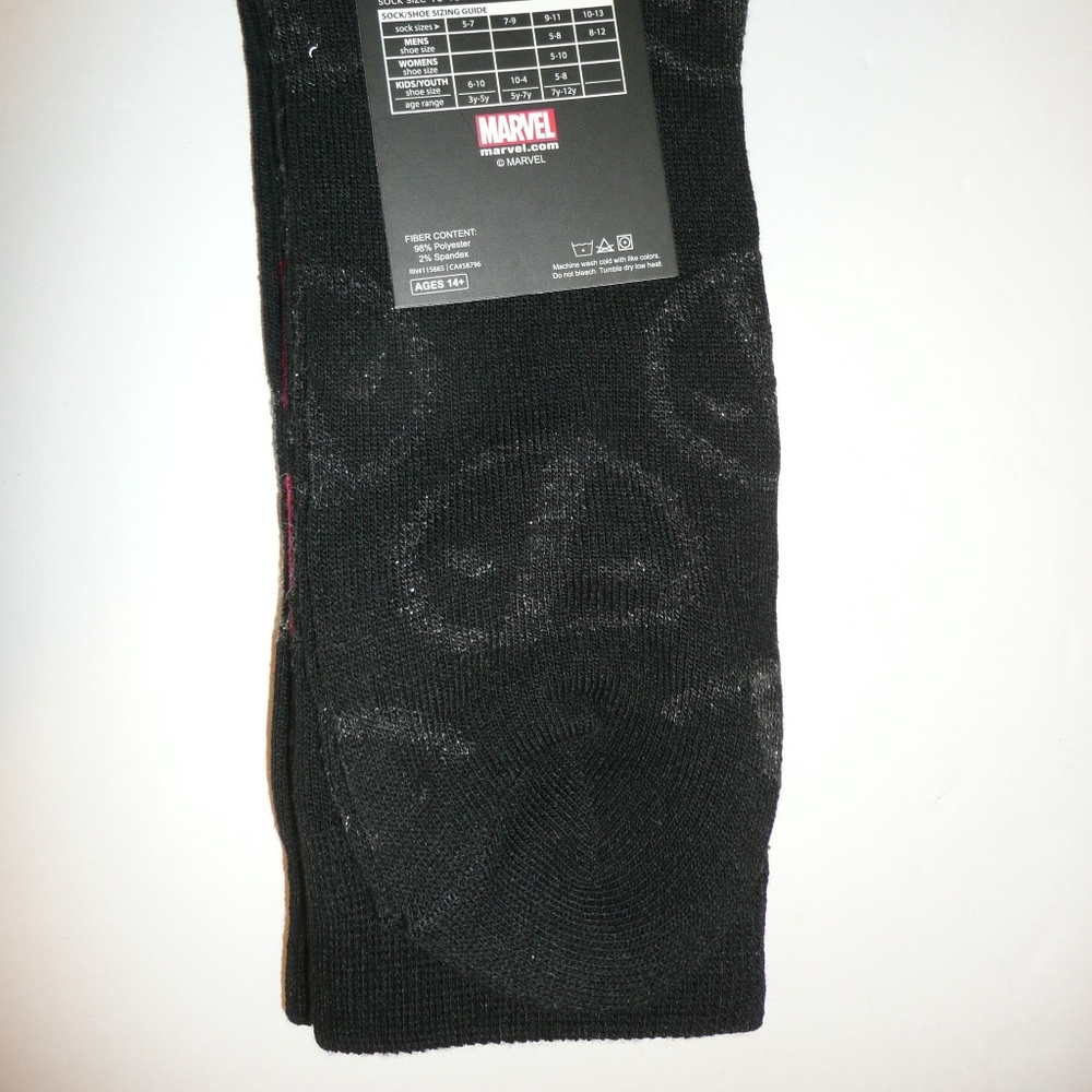 Deadpool Metallic Yarn 2 Pairs Socks Set Pack - Picture 8 of 8